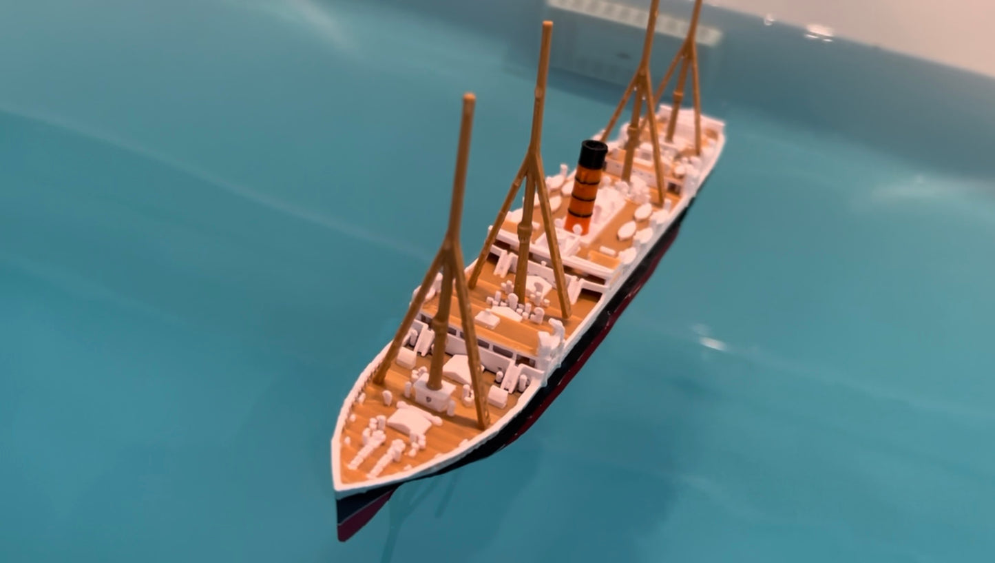 RMS Carpathia Submersible Model, Educational Model, FLOATS & SINKS Historically accurate