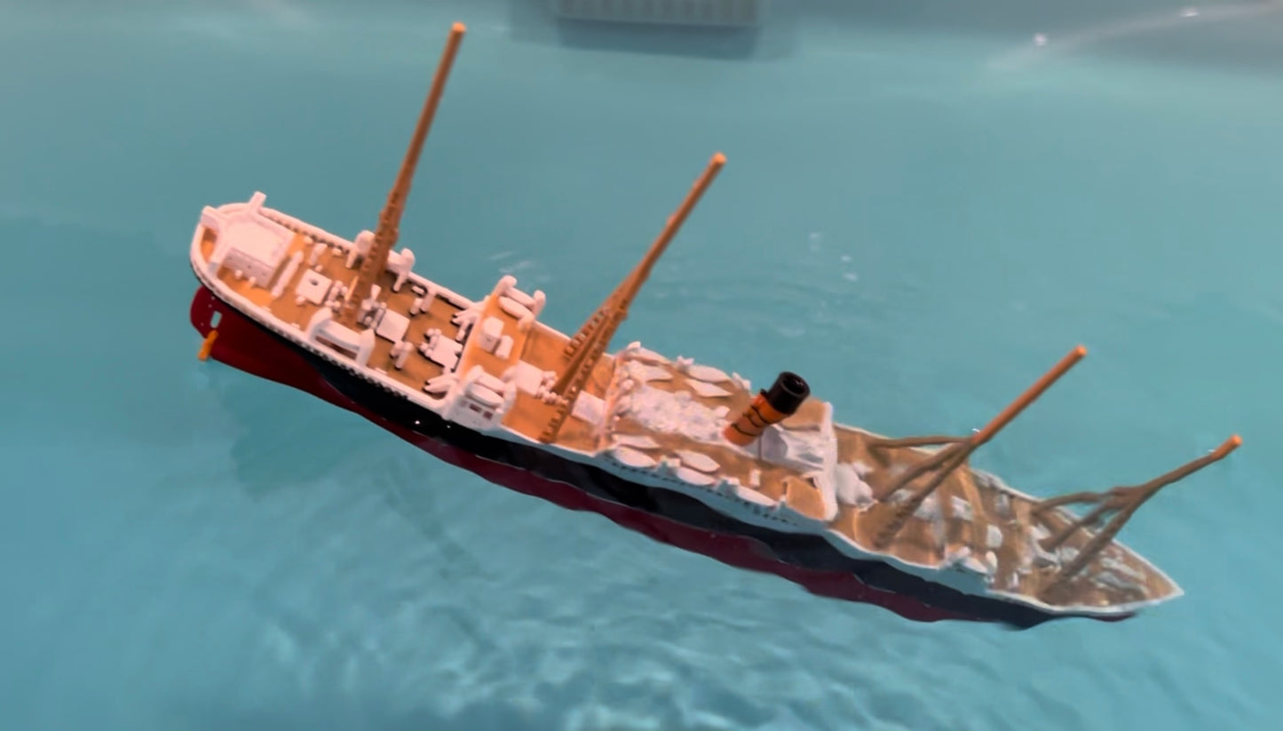 RMS Carpathia Submersible Model, Educational Model, FLOATS & SINKS Historically accurate