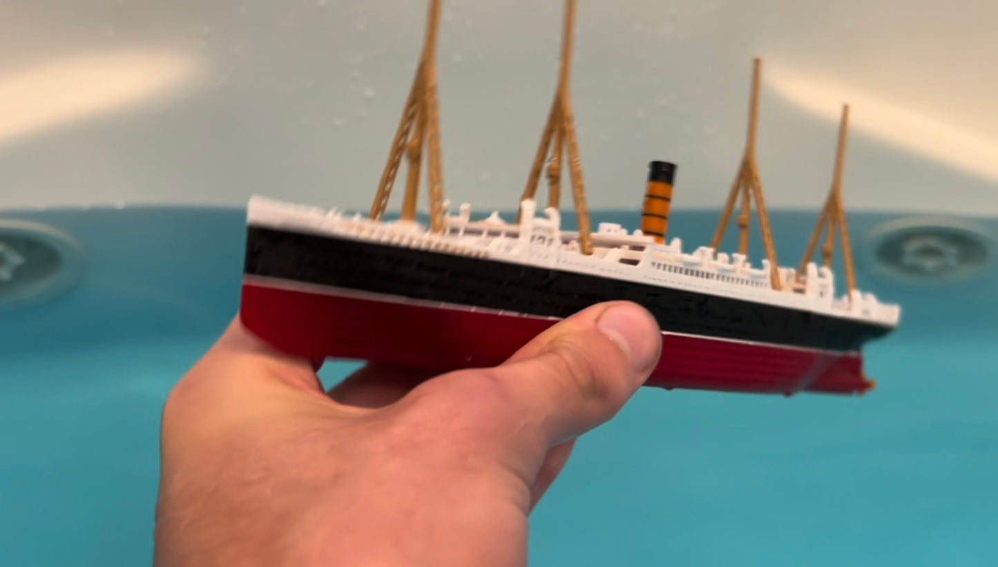 RMS Carpathia Submersible Model, Educational Model, FLOATS & SINKS Historically accurate