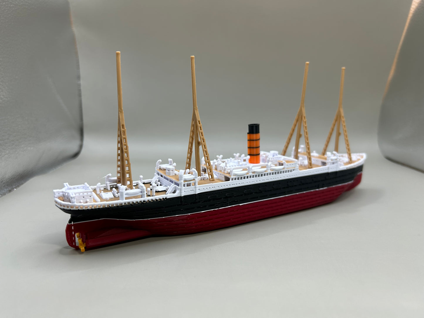 RMS Carpathia Submersible Model, Educational Model, FLOATS & SINKS Historically accurate