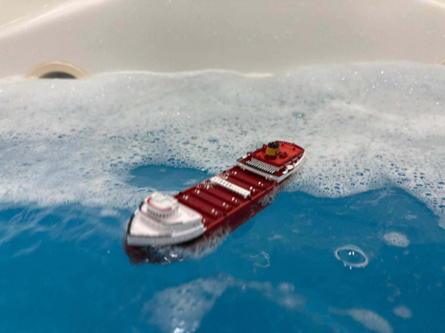 Floating Edmund Fitzgerald Model-Bath toy