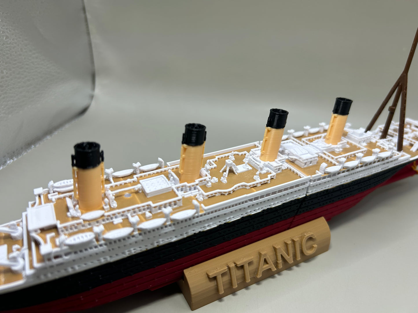 RMS Titanic Submersible Model, Educational Model, FLOATS & SINKS Historically accurate