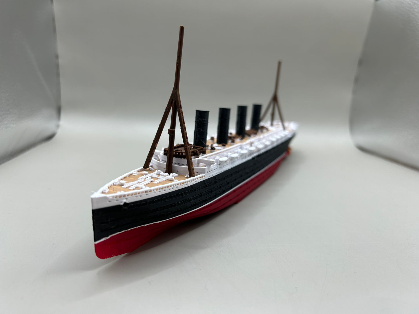 RMS Lusitania Submersible Model, Educational Model, FLOATS & SINKS Historically accurate