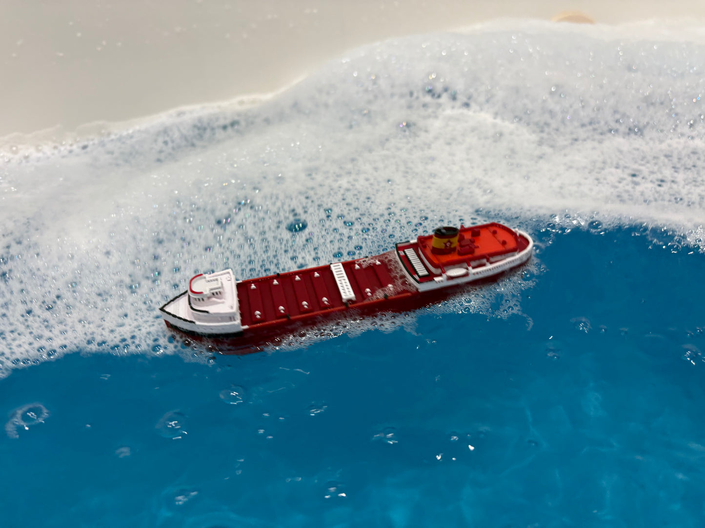 Floating Edmund Fitzgerald Model-Bath toy