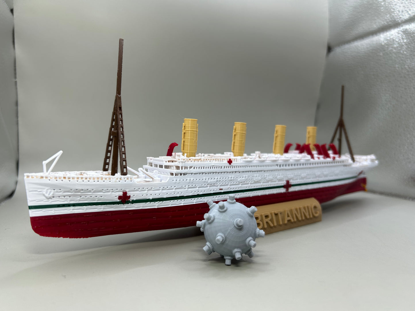 HMHS Britannic Submersible Model, Educational Model, FLOATS & SINKS Historically accurate