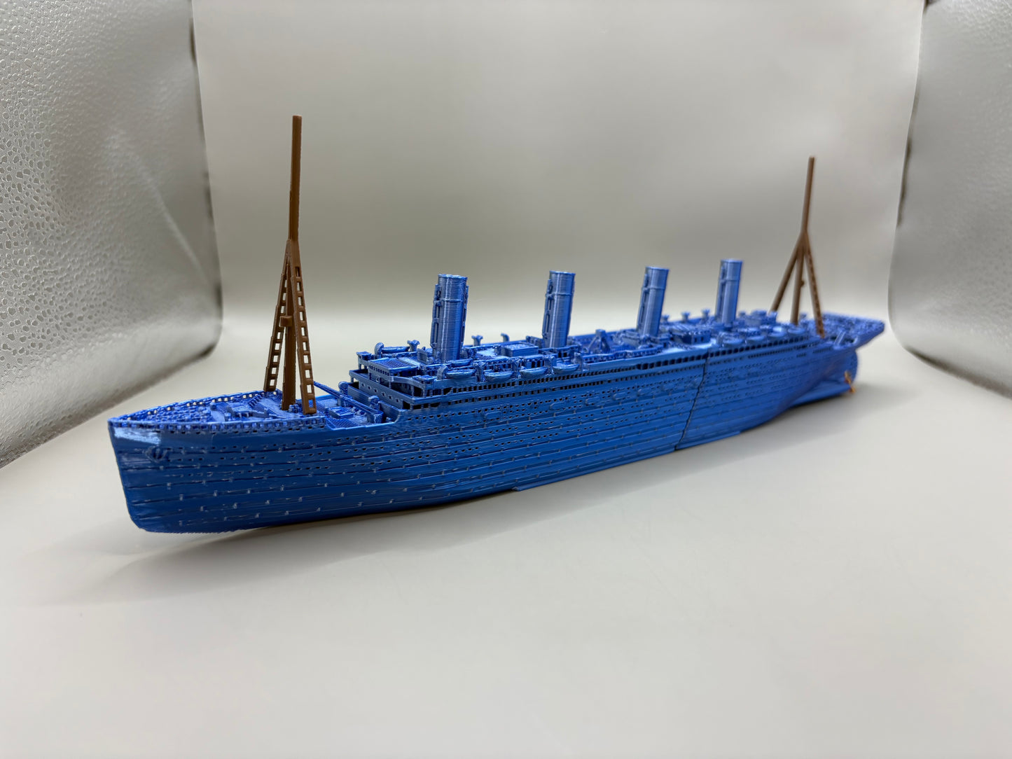 RMS Diamondtanic Submersible Model, Educational Model, FLOATS & SINKS