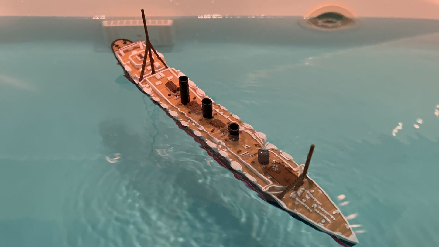 RMS Lusitania Submersible Model, Educational Model, FLOATS & SINKS Historically accurate