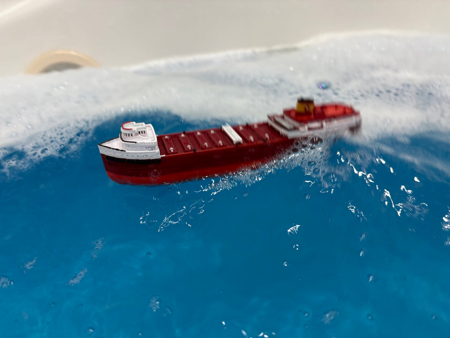 Floating Edmund Fitzgerald Model-Bath toy