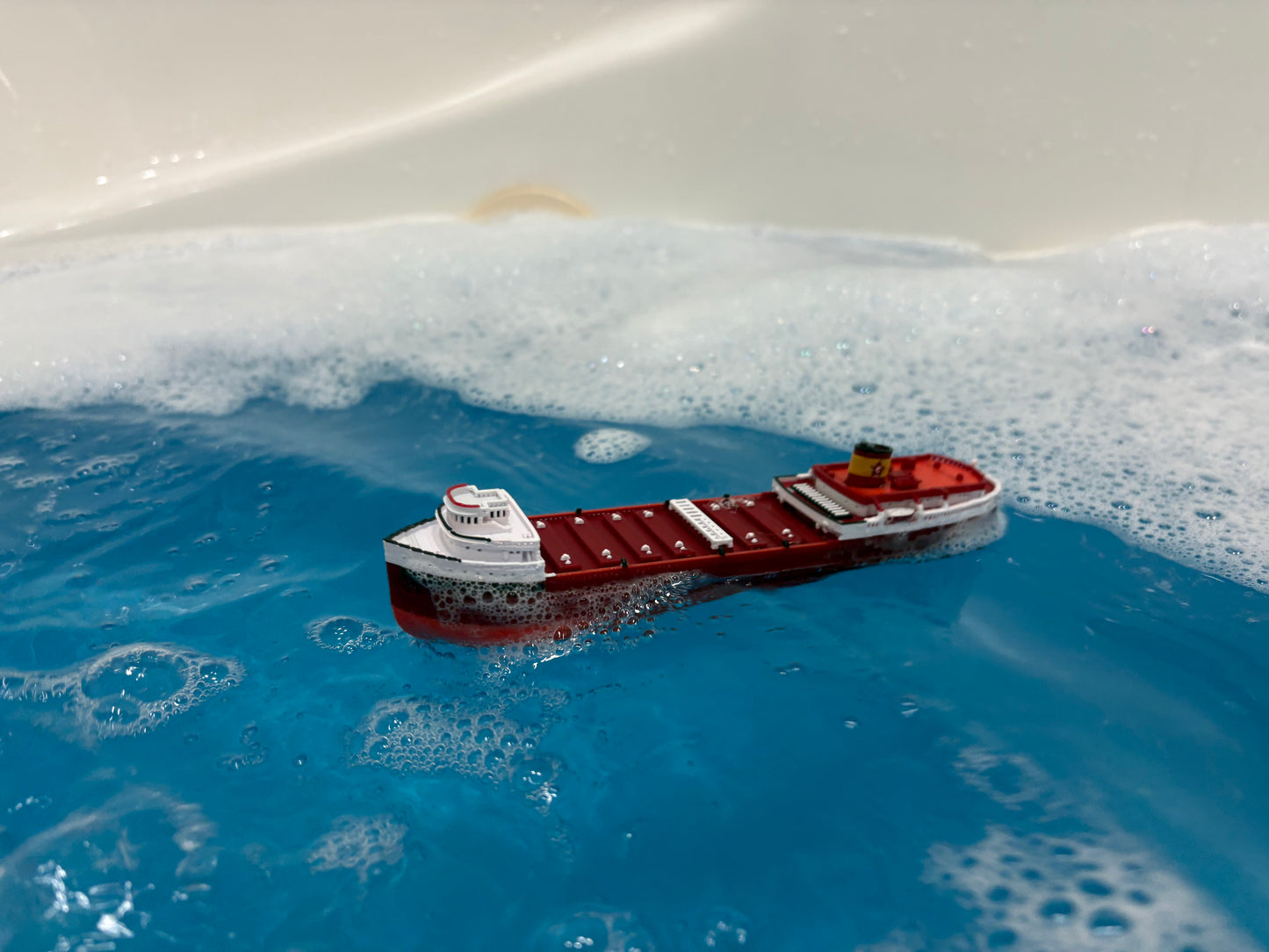 Floating Edmund Fitzgerald Model-Bath toy