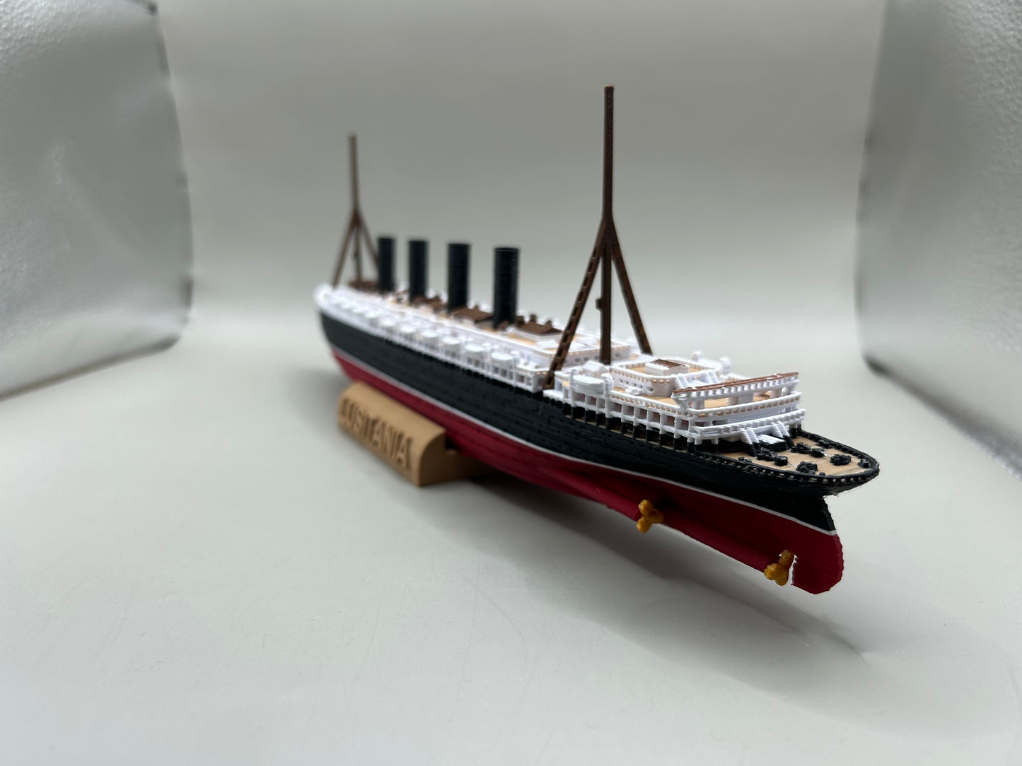 RMS Lusitania Submersible Model, Educational Model, FLOATS & SINKS Historically accurate