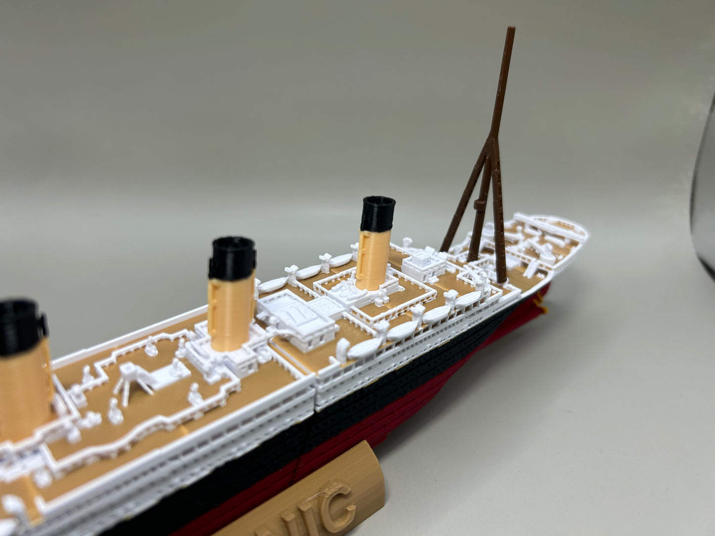 RMS Titanic Submersible Model, Educational Model, FLOATS & SINKS Historically accurate