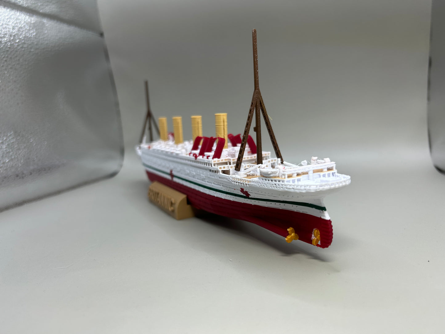 HMHS Britannic Submersible Model, Educational Model, FLOATS & SINKS Historically accurate