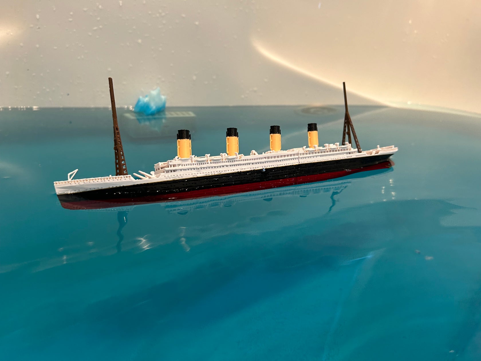 RMS Titanic Submersible Model, Educational Model, FLOATS & SINKS Histo ...