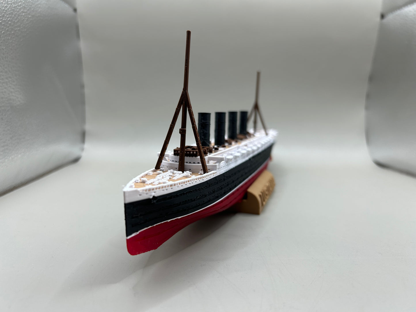 RMS Lusitania Submersible Model, Educational Model, FLOATS & SINKS Historically accurate