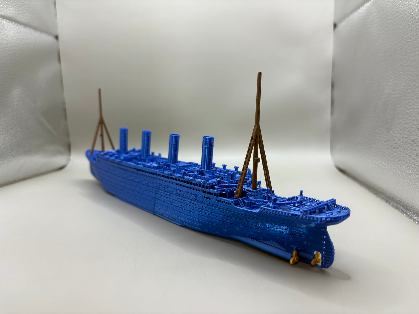 RMS Diamondtanic Submersible Model, Educational Model, FLOATS & SINKS