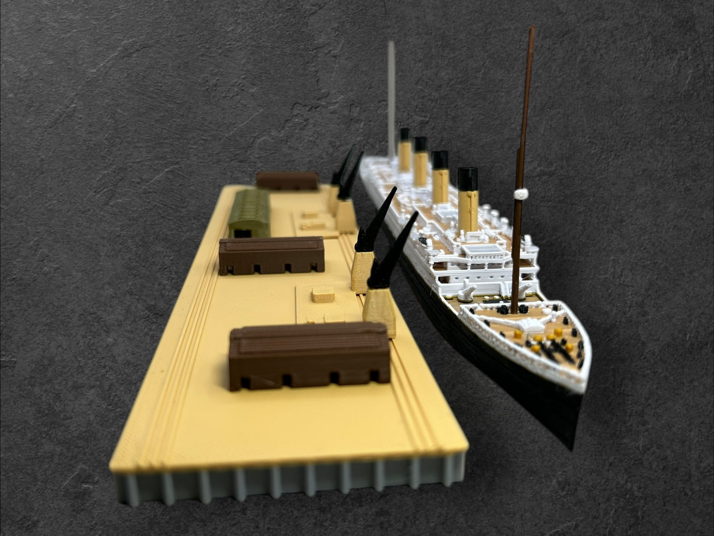 Ship Replica Playset (Starter Pack)